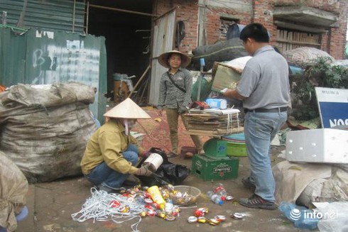 Buôn đồng nát ở biệt thự triệu đô: Hiếm khi mua được... bom(!) - ảnh 2