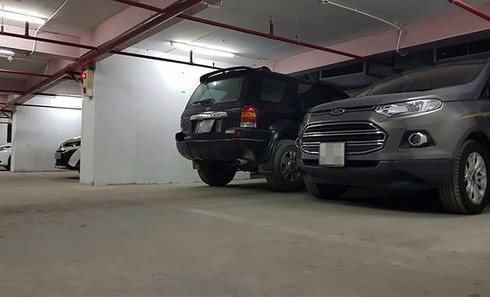 Hàng chục ô tô bị 'nhốt' trong hầm chung cư sau sự cố hy hữu - ảnh 5