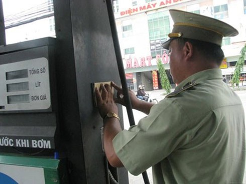 Gian lận trong kinh doanh xăng, dầu: Người tiêu dùng lãnh đủ - ảnh 3