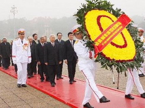 Lãnh đạo Đảng, Nhà nước viếng Chủ tịch Hồ Chí Minh - ảnh 1