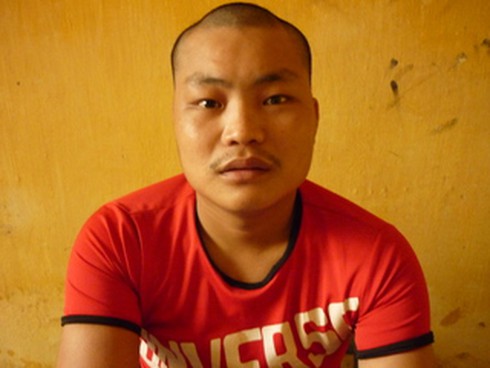 Nghi bố bị “chơi khăm”, đè người ra cướp - ảnh 1