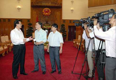 Thủ tướng: Nâng cao sức mạnh của quân đội, công an - ảnh 1