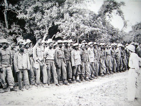 Đại tướng Võ Nguyên Giáp qua ảnh - ảnh 9