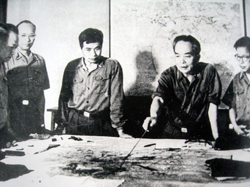 Đại tướng Võ Nguyên Giáp qua ảnh - ảnh 20