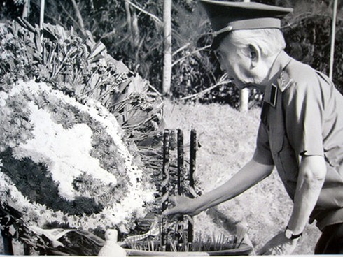 Đại tướng Võ Nguyên Giáp qua ảnh - ảnh 21