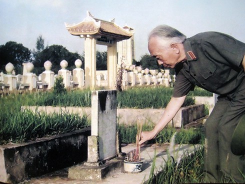 Đại tướng Võ Nguyên Giáp qua ảnh - ảnh 30