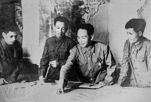 Những bức ảnh quý về cuộc đời và sự nghiệp của Đại tướng Võ Nguyên Giáp - ảnh 8