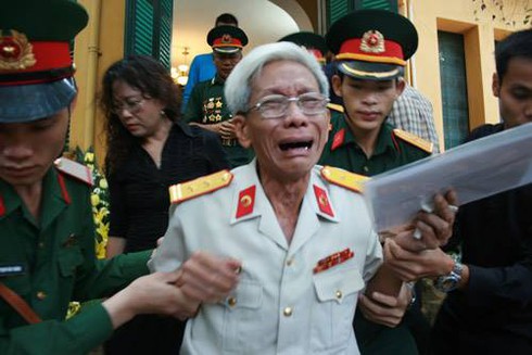 Bên trong nhà Đại tướng Võ Nguyên Giáp sáng 7-10 - ảnh 13