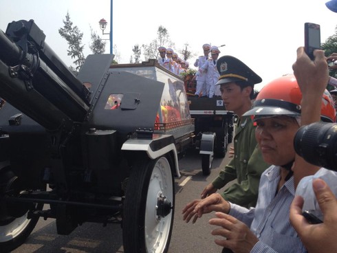 Tin mới nhất về lễ an táng Đại tướng Võ Nguyên Giáp chiều 13-10 [trực tuyến] - ảnh 52