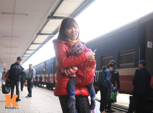 Những người cuối cùng rời ga về quê ăn Tết - ảnh 2