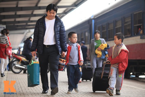 Những người cuối cùng rời ga về quê ăn Tết - ảnh 3
