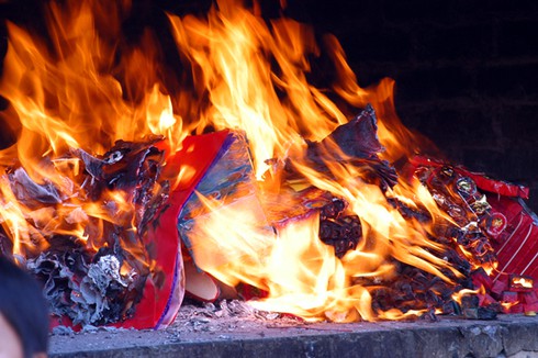 Cách làm lễ cúng đưa tổ tiên sau Tết Giáp Ngọ - ảnh 1