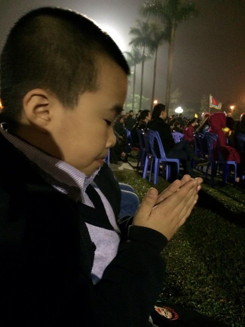 Không khí đón giao thừa Giáp Ngọ 2014 - ảnh 33