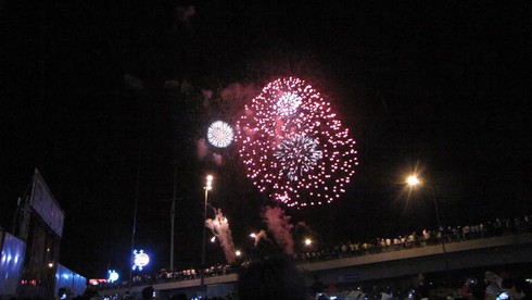 Không khí đón giao thừa Giáp Ngọ 2014 - ảnh 15