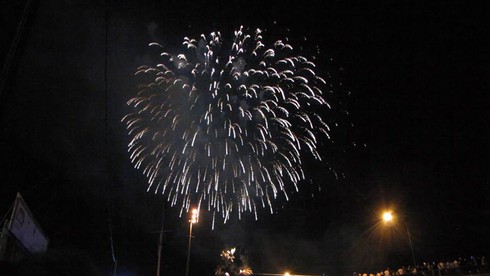 Không khí đón giao thừa Giáp Ngọ 2014 - ảnh 19