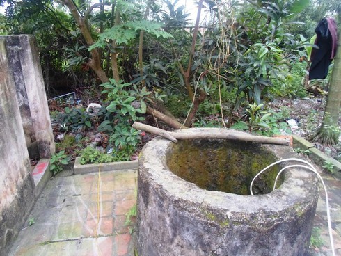 Nghi chồng cặp bồ, mẹ ném con 3 tháng tuổi xuống giếng? - ảnh 1