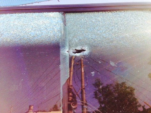 Cần Thơ: Xả súng kinh hoàng, vỏ đạn vương vãi - ảnh 1