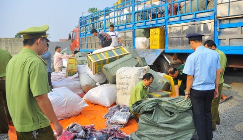 Thuốc lá nhập lậu chứa chất độc hại vượt mức - ảnh 1