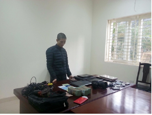 Qua mắt bảo vệ, trộm đột nhập,