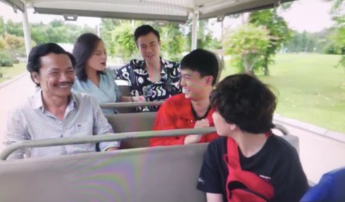 'Về nhà đi con ngoại truyện', Thư ngoại tình, Huệ yêu Quốc cuồng nhiệt