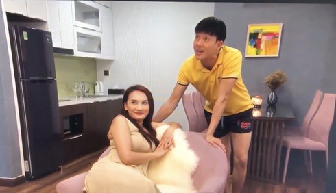 'Về nhà đi con ngoại truyện', Thư ngoại tình, Huệ yêu Quốc cuồng nhiệt