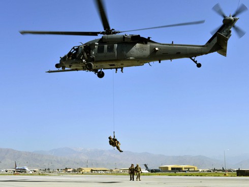 Vất vả như lính phi công Mỹ - ảnh 18