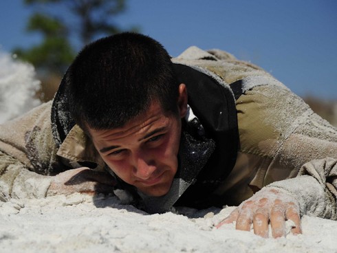 Vất vả như lính phi công Mỹ - ảnh 19