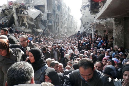 Hình ảnh lột tả khủng hoảng nhân đạo trầm trọng ở Syria - ảnh 1