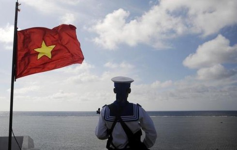 Reuters: Việt Nam, Philippines