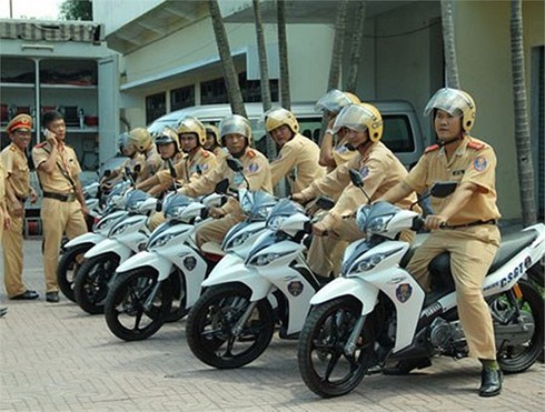 Khủng như dàn xe của CSGT Việt Nam - ảnh 5