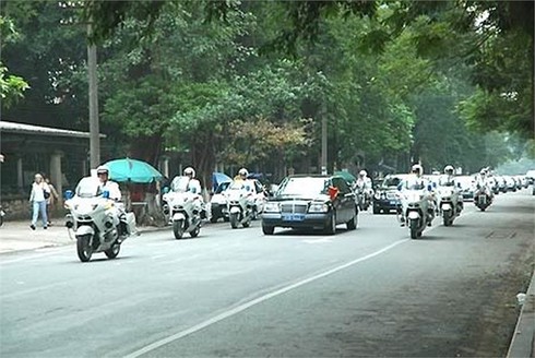 Khủng như dàn xe của CSGT Việt Nam - ảnh 9