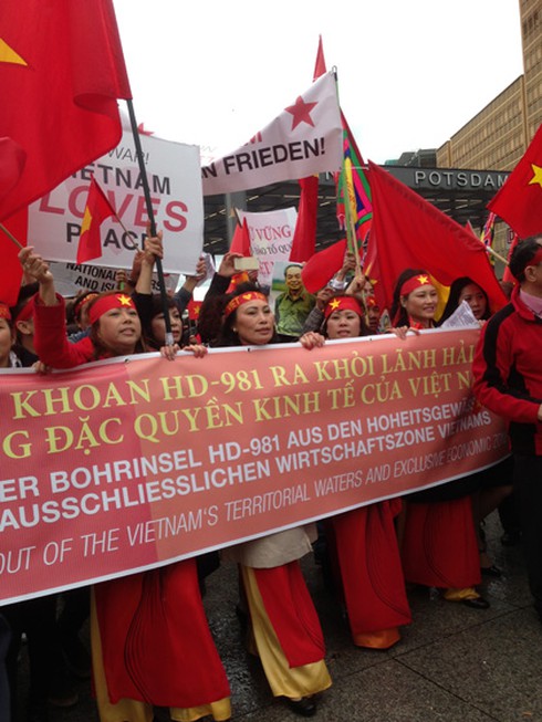 Bản tin Hoàng Sa ngày 13/5: TQ đưa thêm tàu săn ngầm bảo vệ giàn khoan - ảnh 1