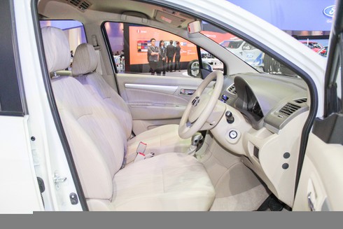 Xe 7 chỗ Suzuki Ertiga giá 599 triệu ở Việt Nam - ảnh 11