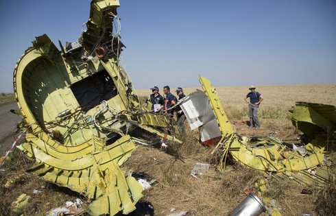 Vụ MH17 rơi: Chưa điều tra được một nửa khu vực hiện trường - ảnh 1