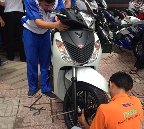 Giá đến 250 triệu đồng, SH Sporty nhập vẫn hút khách - ảnh 2