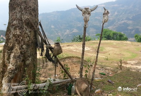 Vùng đất sọ trâu bí ẩn của bộ tộc ít người ở Hà Giang - ảnh 12