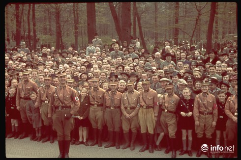 Ảnh màu hiếm có về “Thời đại Hitler” - ảnh 14