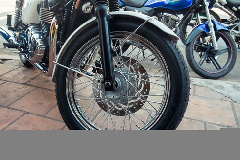 Tinhte_Triumph_Bonneville_T100-9980.