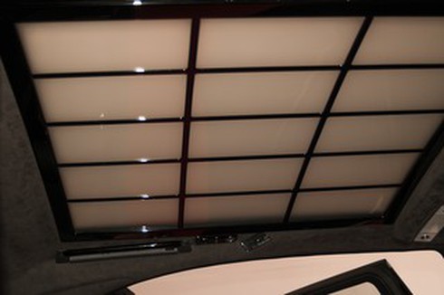 Khám phá Maybach 62S của bố chồng Hà Tăng - ảnh 9