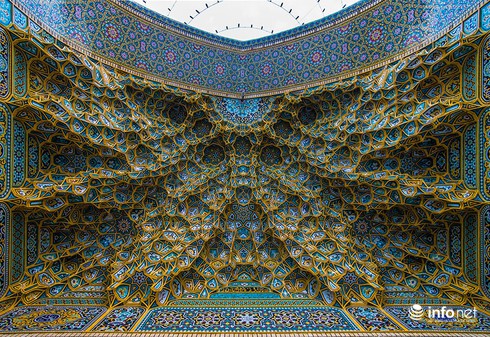 Choáng ngợp trước vẻ đẹp của mái nhà thờ Hồi giáo - ảnh 1