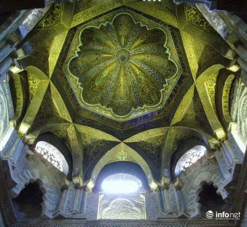 Choáng ngợp trước vẻ đẹp của mái nhà thờ Hồi giáo - ảnh 18