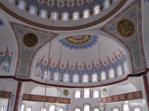 Choáng ngợp trước vẻ đẹp của mái nhà thờ Hồi giáo - ảnh 22