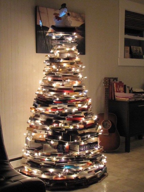 11 mẫu cây thông Noel sáng tạo từ phế liệu - ảnh 2