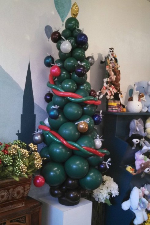11 mẫu cây thông Noel sáng tạo từ phế liệu - ảnh 6