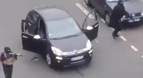Nóng: Thảm sát toà soạn báo ở Paris, 12 người chết, 10 bị thương - ảnh 3