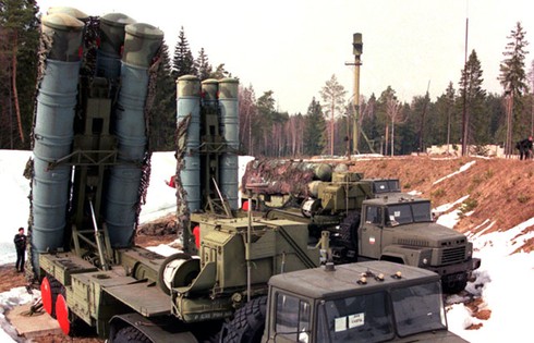S-300 đọ sức Tomahawk và F-15 - ảnh 4