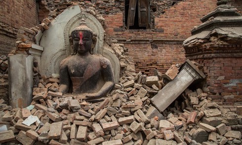 Động đất Nepal: Con số tử vong vượt 4.400, thảm hoạ cứu hộ ở vùng sâu - ảnh 1