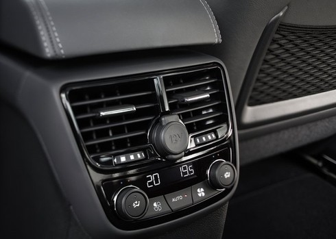 Có nên mua xe Peugeot 508 2015 với giá 1,4 tỷ đồng? - ảnh 14