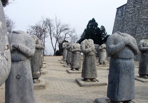 Bí ẩn về lăng mộ chứa 800 tấn châu báu trong địa cung - ảnh 27