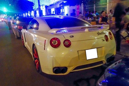 Dàn siêu xe độc lạ hiếm có 'náo loạn' đường phố Sài Gòn - ảnh 5